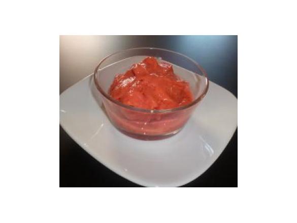 sorvete cremoso de morango e banana