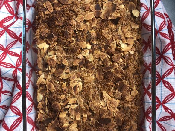 Crumble de maçã e bolachas