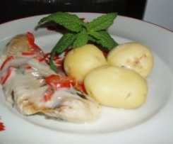 Filetes com pimentos vermelhos em molho bechamel (varoma)