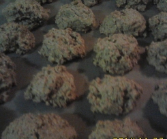 Bolinhos de cerais,figos.