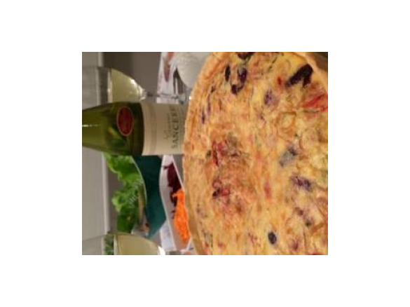 Quiche de alho poró e azeitonas roxas